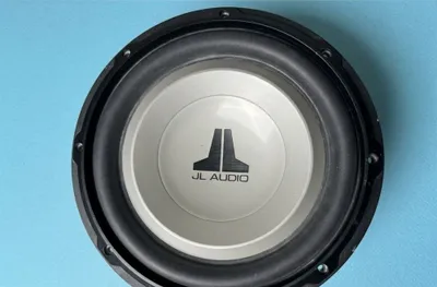JL audio10W1V2-4 без ремонта 1