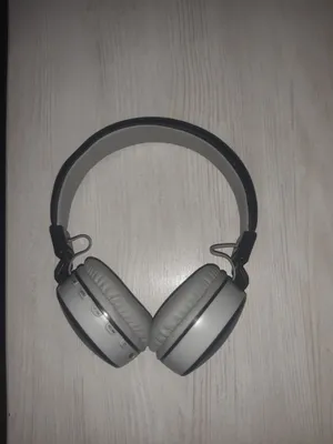 JBL naushnik holati yaxshi