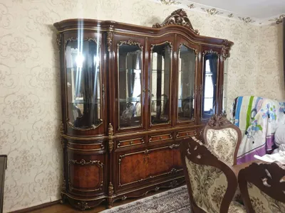 Продаю мебел для гостинной Камплект Горка и Камот 1