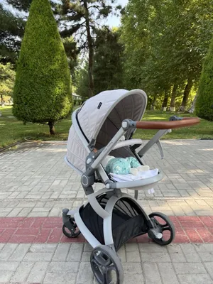 Продам коляску со съемным прогулочным блоком 1