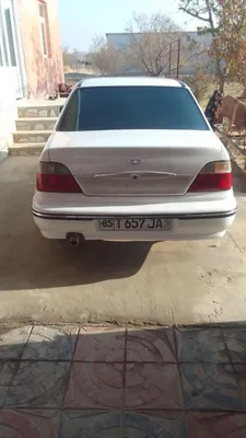 Едущий автомобиль 1
