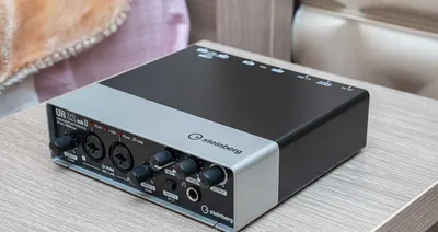 Звуковая аудиокарта Steinberg UR22mkII 1