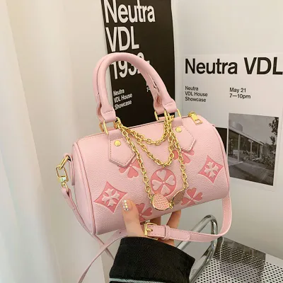 NAVINKA 1