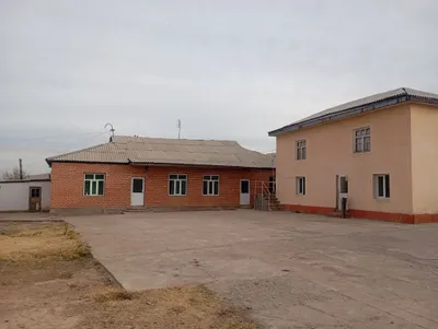 Xovli uy olmaliqda 9 xona A. Qodiriy mfy.(Qora qiya)da 1