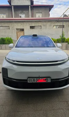 Автомобиль Li 7 Ultra 1