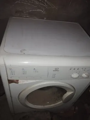 Продаётся стиральная машина Indesit 1