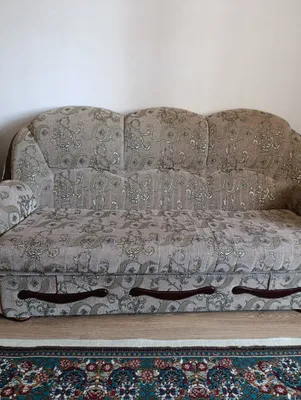 4 komplekt divanlar . 1
