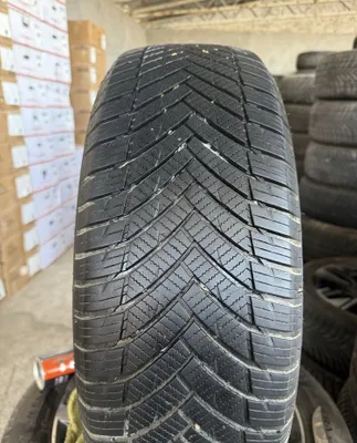 R16 Imperial 215/65/16 1