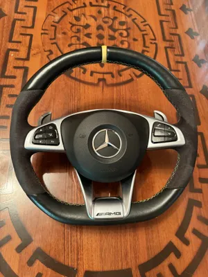 Оригинальный руль Mercedes-AMG 1