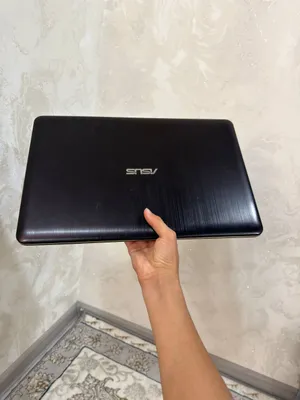 Продаётся ноутбук Asus 1