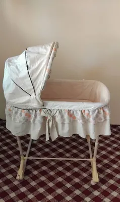 Chaqaloqlar uchun lyulka krovat 1