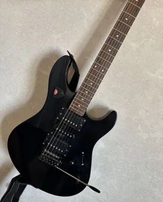 Yamaha RGX 121Z gitara to‘plamda: kabel, mediator, gitara tasmasi 1