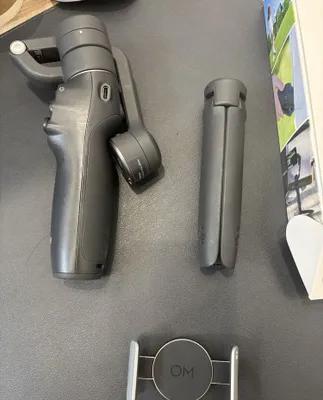 DJI Osmo Mobile 6 — стабилизатор для смартфона, 3 оси 1