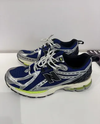 Mutlaqo yangi New Balance krossovkalarini sotaman 1