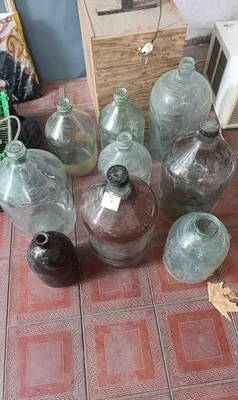 Бутыли стеклянные разного объема