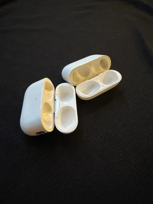 2 Кейса AirPods Pro 1