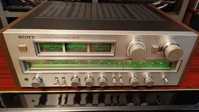 Sony STR-V5 stereo resiveri 1