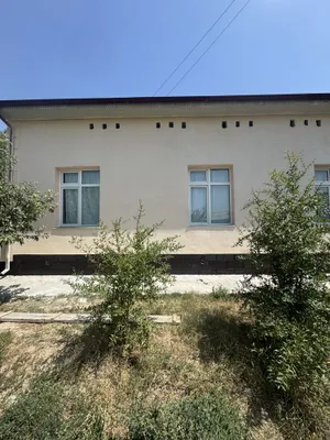 Продаётся образцовый коттедж с 4 комнатами и дополнительным садом 3,5 сотки 1