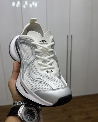 Balenciaga совсем новый. 1