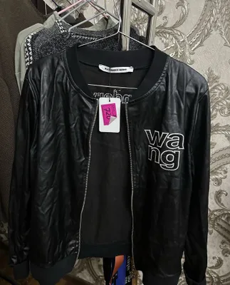 Alexander Wang brendining charm shamol o‘tkazmaydigan kurtkasi 1