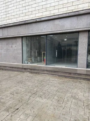 Продаётся магазин в центре города Янгиюль 1
