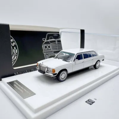 1:64 Mercedes W123 коллекционная машинка мерс 1