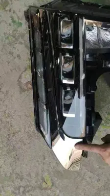 Cadillac Lyriq va Mitsubishi Airtrek: old bamper va monitor 1