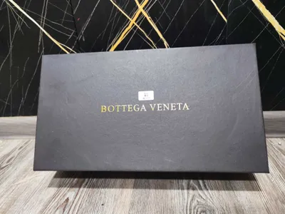 Yangi Bottega Veneta sumkasini sotaman 1