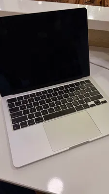 Macbook air m2 8/256 ideal 1