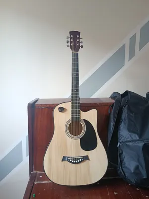 akustik gitara 38 razmerda ishlarilgan 1