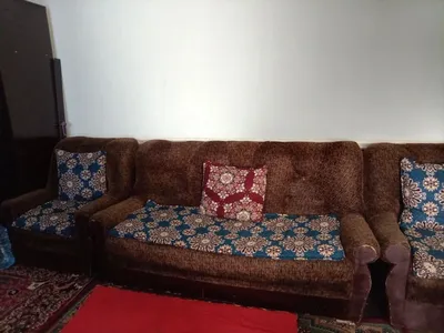 Divan sotiladi holati yaxshi 1