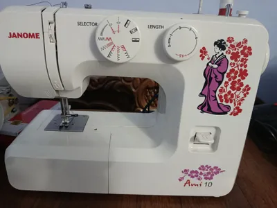 Продаётся швейная машина Janome 1