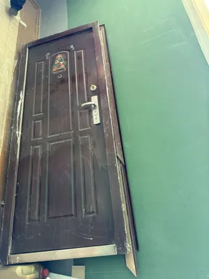 Продается дверь железная