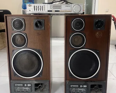 продается усилитель и динамик S90 1