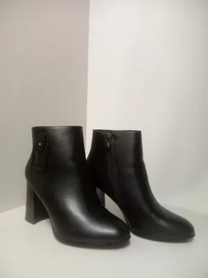 Женские сапоги