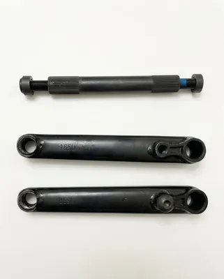 Sabrosa rul chiqaruvchisi va Primo vilkasini sotaman, holati yaxshi. Modeli: TSB Limb 1