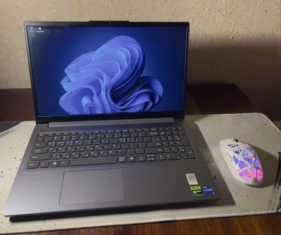 Lenovo LOQ essential RTX 4050 1