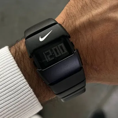 Цифровые часы NIKE — гармония спорта и стиля!