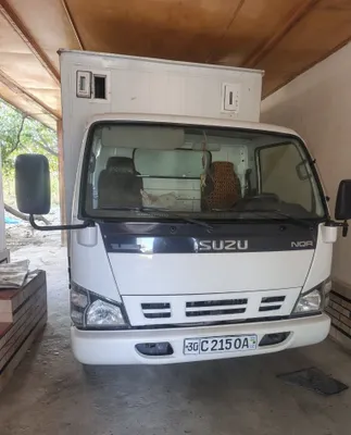 Isuzu NQR 2013 y 1