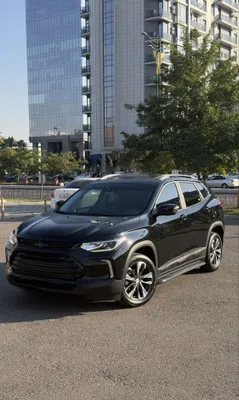 Tracker 2023 Qora Premier 1