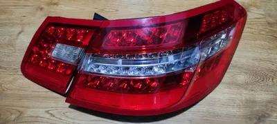 Задняя фара Mercedes Class 212 1