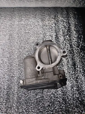 Ishlatilgan Lada Vesta 1.6 va 1.8 uchun drossel zaslonkasini sotaman 1