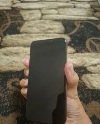 iPhone Xs aybi rasmda 1