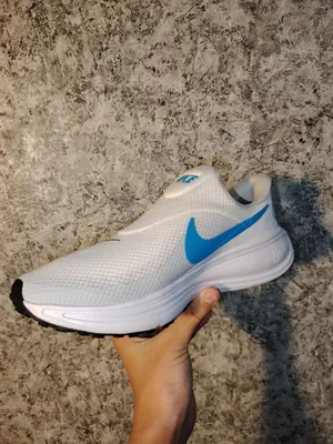 Nike Revolution 8 EasyOn erkaklar krossovkalari sotiladi 1