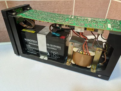 UPS 500W. UPS, UPS 1