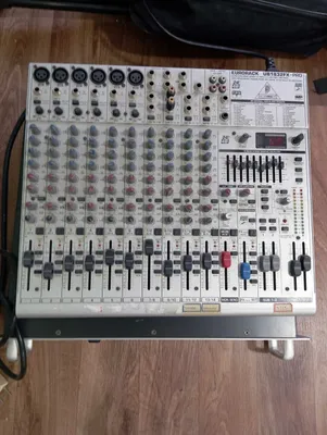 Analog mikshер pulti