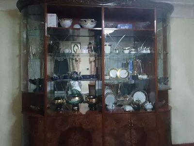 Китайская стенка 2012 года. Кровать для спальни 1