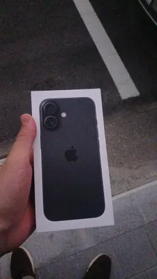iPhone 16 1