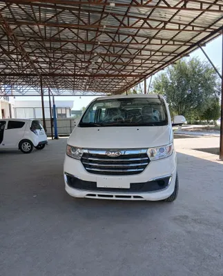 JAG m3 8 orindiqli minivan 1