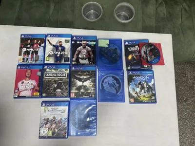 Playstation 4 disklar sotiladi